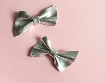 Baby bow - Bow hair clip - Bow - Leather bow - Hair accessories - Hair clips