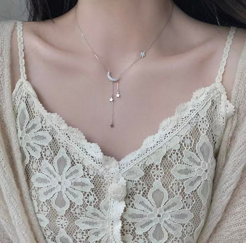 STAR MOON Necklace Dainty Crescent Moon 