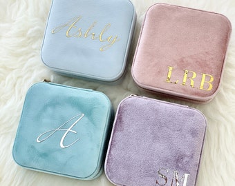 Wedding Personalized Gift Velvet Jewelry Box With Mirror Prefect For Friends Bridesmaid , Bride , Jewelry Box, Travel Case Keepsake