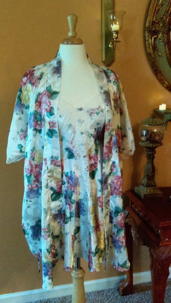 Vintage Floral Night Gown with Robe Lace and Satin