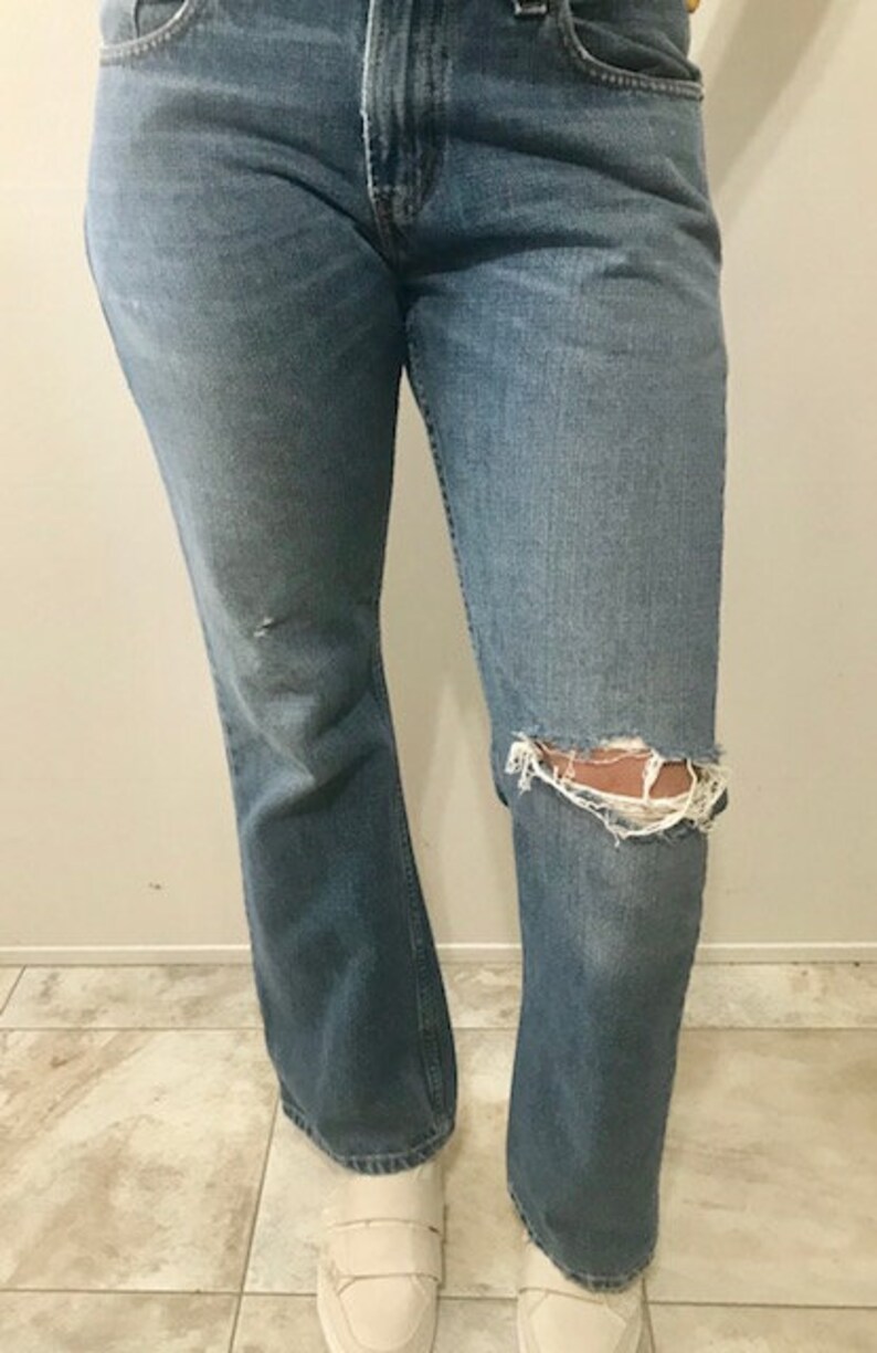 levi's black ripped jeans womens