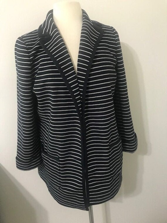 TALBOTS Women's Blazer, Vintage Jacket With Pockets, Navy Blue With White  Stripes, Office or Business Attire, Size Medium 