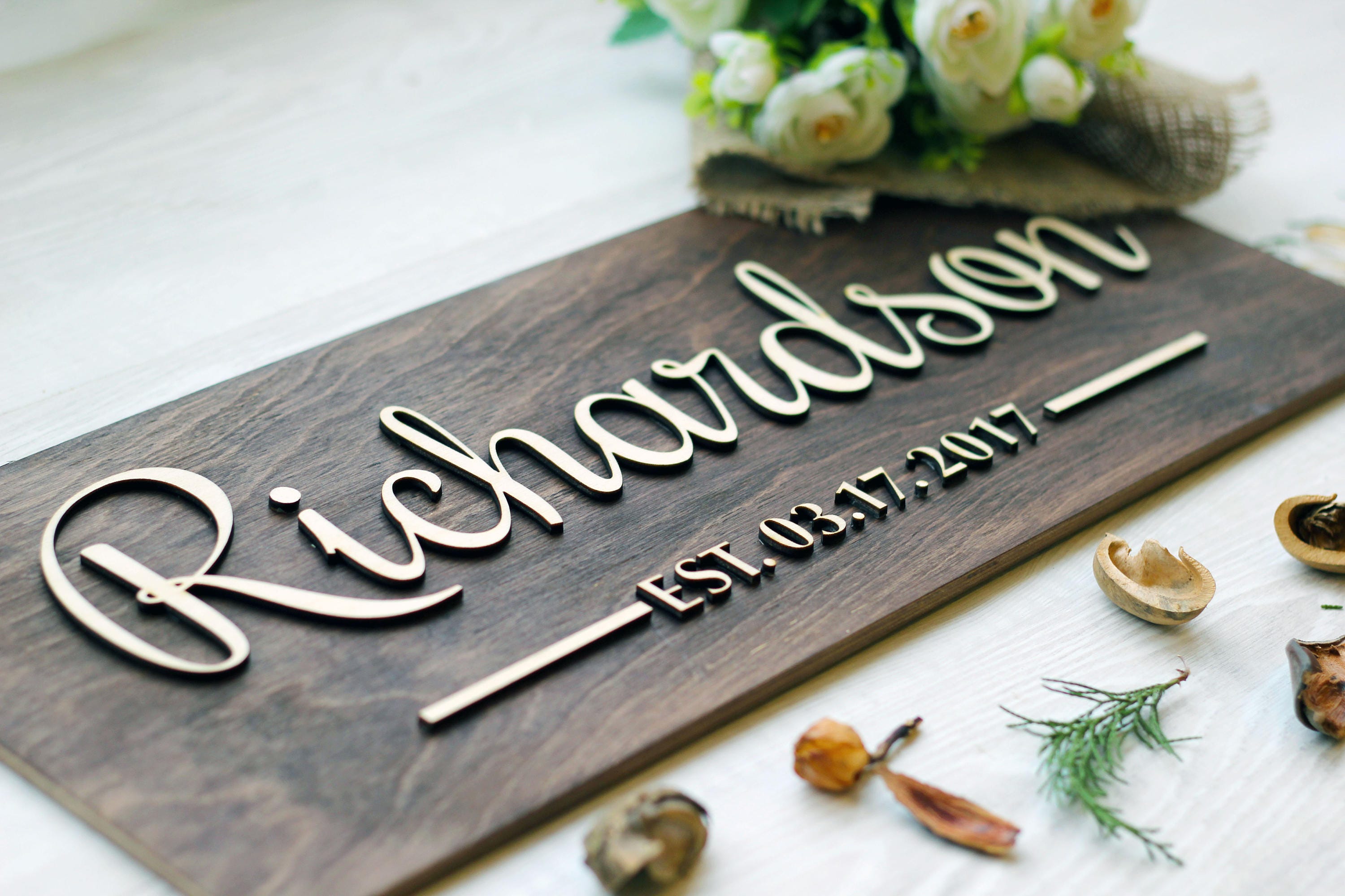 Таблички выжженные на дереве. Snyder family name. Вывеска дерево. Декор связанные слова. Established name.