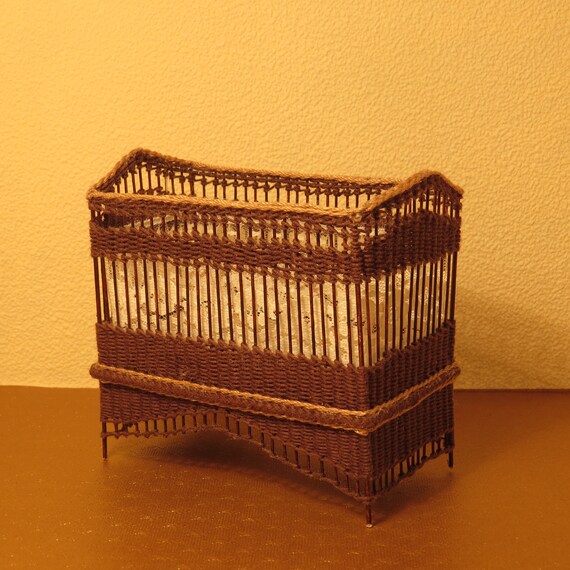 wicker cot