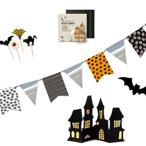 Könnte beinhalten: Halloween-Partydekorationen, darunter ein Banner mit Augenmuster in Schwarzweiß, ein schwarz-weiß gestreiftes Banner, ein Banner mit einer schwarzen und orangefarbenen Fledermaus, ein silbernes Banner, eine schwarze Fledermaus, eine schwarze Katze, ein Spinnennetz und eine schwarze Silhouette eines Spukhauses.