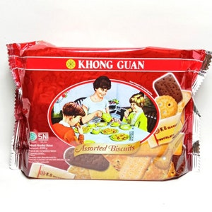 Khong Guan Biscuit Red Assorted, 300gram 10 Oz image 1