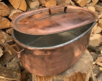 Elegant Oval Copper Roasting Pan: Ideal for Family Gatherings