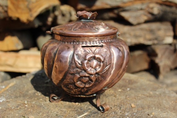 Handmade Copper Piggy Bank With Floral Engraving – Vintage Coin