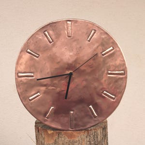 Modern Round Copper Wall Clock, Unique Hand-Chiseled Craftsmanship