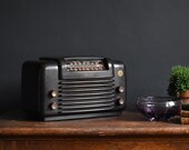 1940s American Bakelite Radio - Vintage Tube Radio - Philco 48-464 (1948) Art Deco