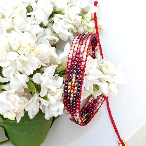 Beaded Bracelet with Toho seed bead, red, gold,  jewelry for woman, boho style, bohemian and folk, handmade