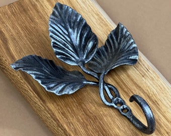 Handgefertigter Stahlhaken mit botanischer Eleganz für Mode und Funktion – Optionen in Vintage-Gold, Silber, Kupfer und Patina-Kupfer
