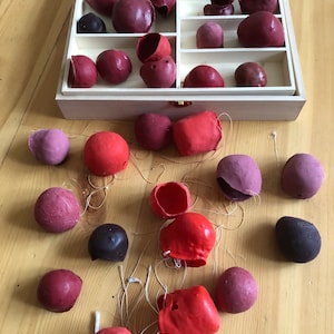 10 Hand made Clown Noses "Tutti Frutti" : Batch of 10 clown noses . Ensemble de 10 nez de clown   , tous différents !! tous différents