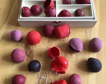 Tutti Frutti : Batch of 10 clown noses . Ensemble de 10 nez de clown   , tous différents !!