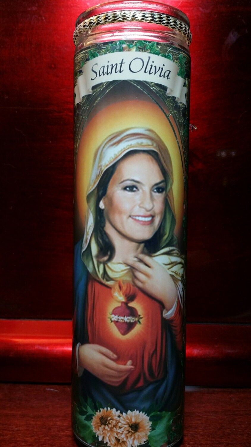 Olivia Benson - Mariska Hargitay -  SVU Celebrity Church  Saint Praye…
