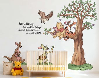 Calcomanía de pared de Winnie the Pooh y sus amigos: pegatinas extraíbles para habitación infantil, decoración para guardería y sala de juegos, adorable arte de pared para dormitorio infantil.