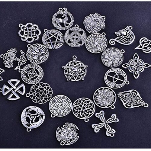 10 Celtic Knot Charms 24mm Wholesale Antiqued Silver Plated Etsy