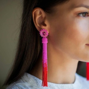 Magenta pink and red beaded tassel earrings | Swarovski crystal dangle tassel earrings | Hot pink seed bead earrings | Fuchsia drop earrings