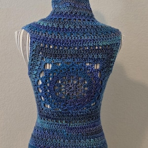 chaleco de ganchillo, chaleco, hecho a mano, fae, faer, OOAK, hada, duende, élfico, ropa de festival, ropa de playa, boho, hippie, cottagecore, mori, orgullo