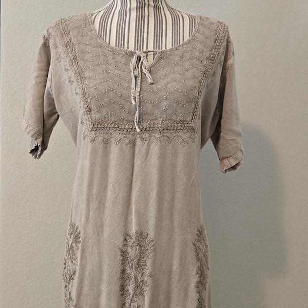 Dress, steampunk, victorian, goth, lolita, mori, kei, kawaii, harajuku, cottagecore, boho, pin up, cosplay, midcentury, rockabilly