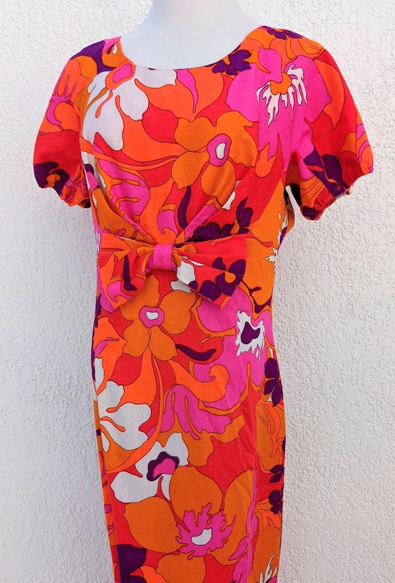 Fabulous Mildred's of Hawaii Neon Barkcloth Caped… - image 9