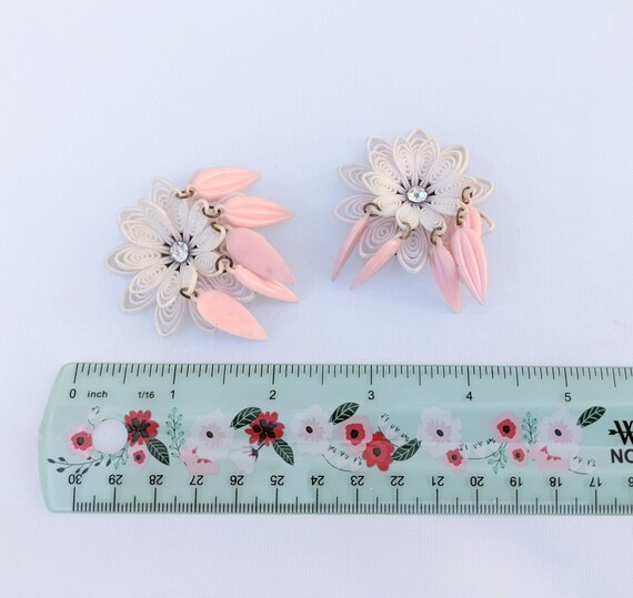 SALE *** Kitschy Pink Plastic Clip-on Earrings - image 4