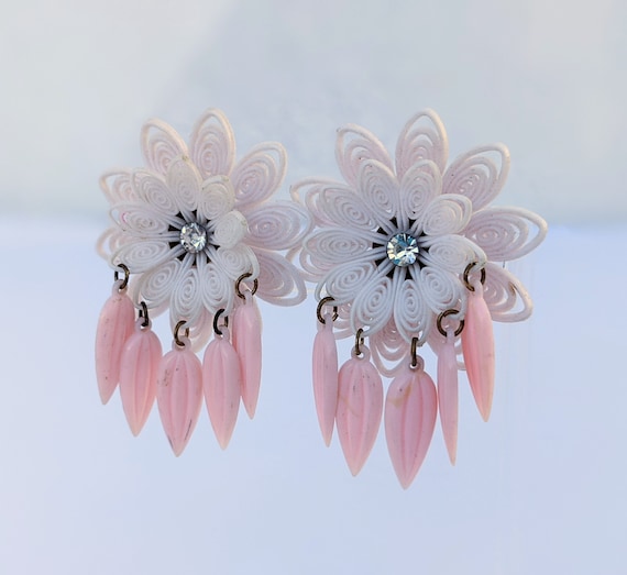 SALE *** Kitschy Pink Plastic Clip-on Earrings - image 1