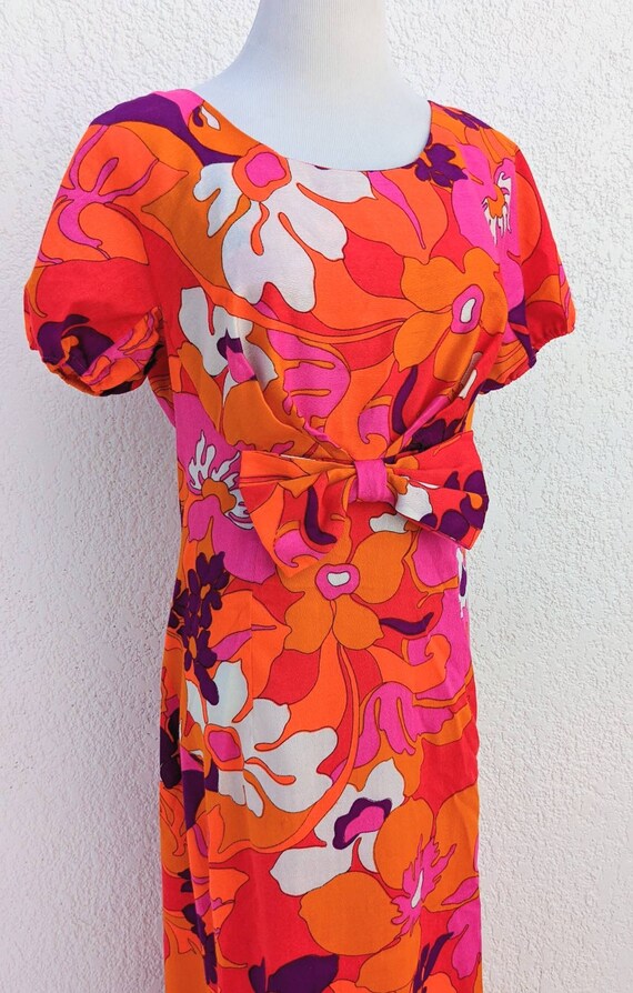 Fabulous Mildred's of Hawaii Neon Barkcloth Caped… - image 2