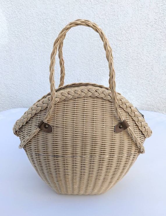 SALE *** Incredible Shell Adorned Vintage Wicker … - image 5
