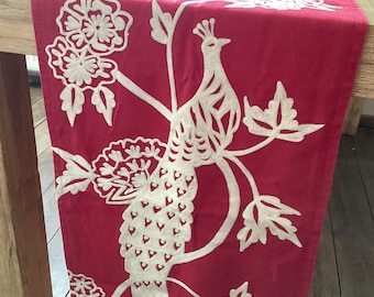 Camino de mesa de lino rojo, mantel bordado con diseño de ave del paraíso, para colgar en la pared