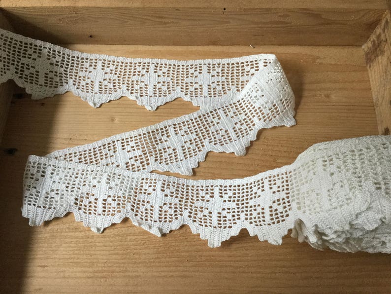 Antique Macrame Crochet Lace Edging Ecru Beige Trim