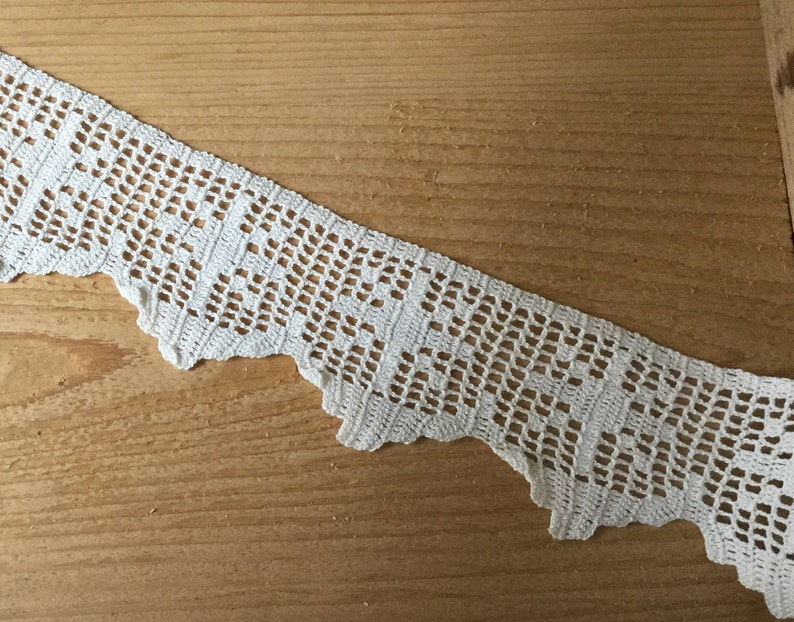 Antique Macrame Crochet Lace Edging Ecru Beige Trim