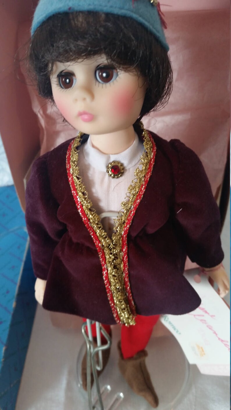madame alexander collectible dolls