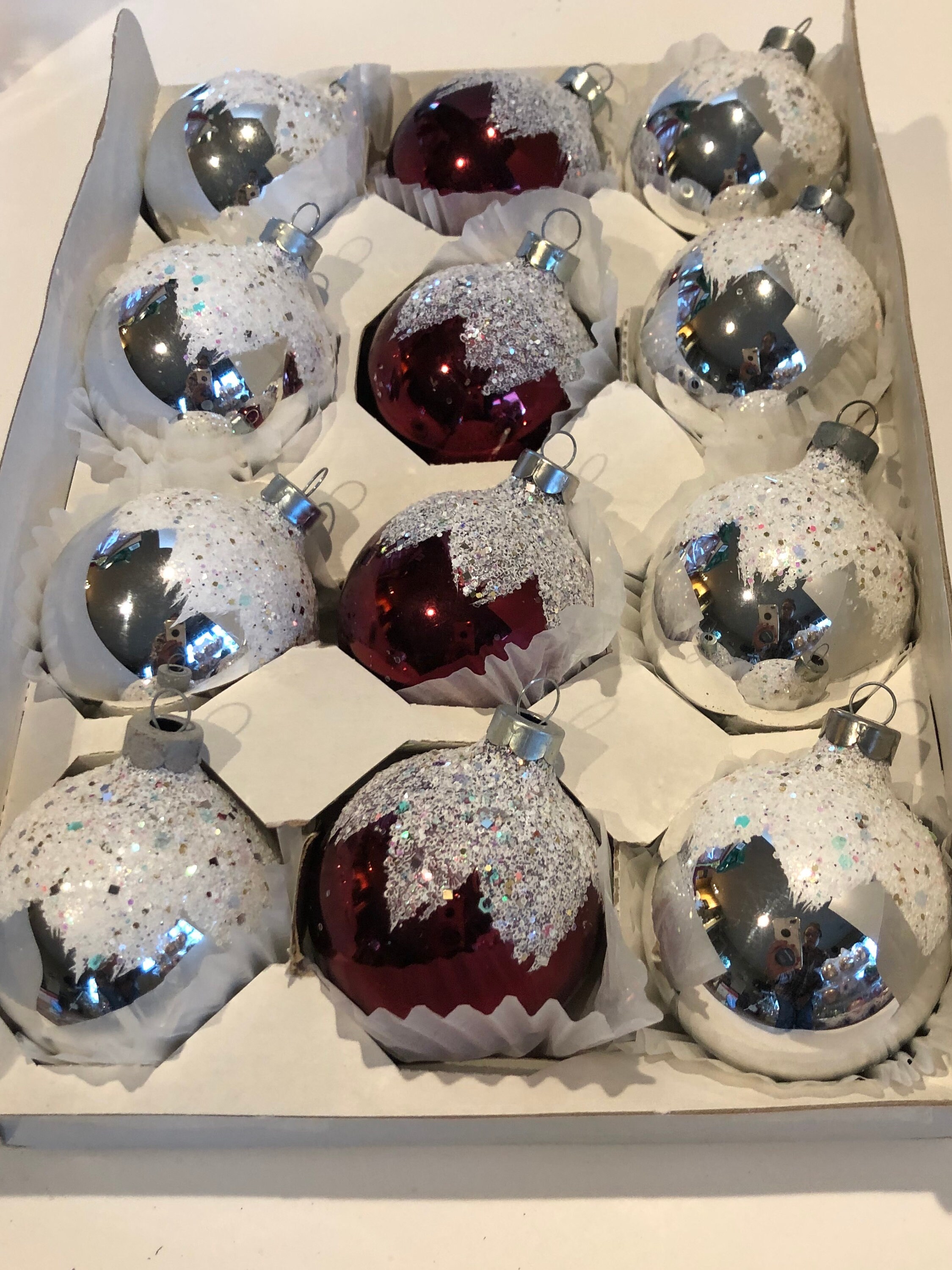 Maroon Christmas Ornaments 