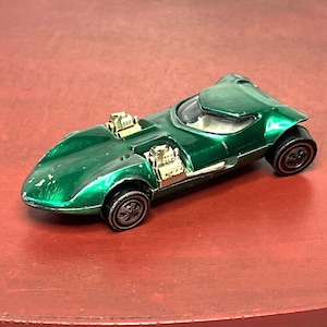 Hot Wheels Twin Mill Green Redline Tires Race Car White Interior 1968