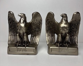 Par de sujetalibros vintage con forma de águila, de color peltre, con alas extendidas, diseño patriótico estadounidense.