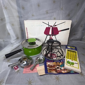 NOS vintage Spring Switzerland Green Enamel Fondue Set Boxed MCM Retro Kitchen