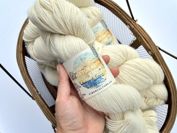 100% Alpaca Fine Specialty Farm Grown Yarn Small Batch Yarn Super Soft, Luxury Alpaca Yarn, Knitting Yarn for Dyeing