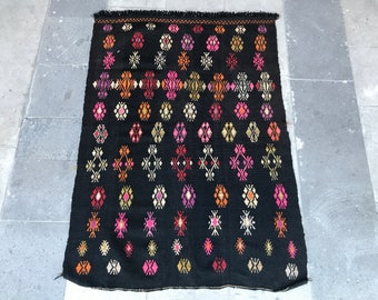 Vintage Turkish Anatolian Kilim Rug, Distressed Nomadic Kilim Rug, Black Rug, Cicim Rug, Room Rug, Rug Runner, Handmade Wool Rug