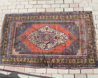 Turkish Vintage Rugs, Taspinar Prayer Rug, Deformed, Medium Size Hall Rug, Authentic Oriental Rug, Rug in Madder and Indigo