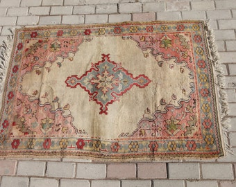 Vintage Turkish Rugs, Distressed Rug, Oushak Prayer Rug, Handmade Rug, Medium Size, Natural Colors