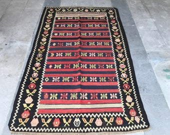 Vintage Turkish Anatolian Kilim Rug, Distressed Kilim Rug, Red Kilim Rug, Vibrant Colors, Obruk Cicim Rug Runner, Kilim Runner, Notonlyrugs