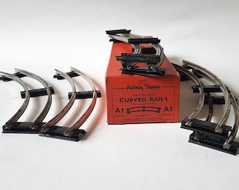 Vintage Hornby electric train/curved rail/set six/original box/red black/toy set/collectible railroad track model making/France/modelism