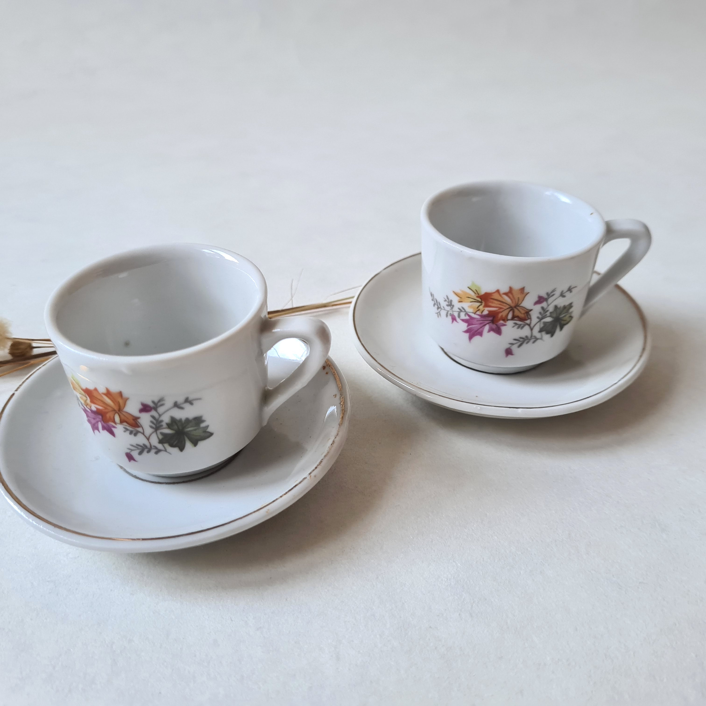 Tazzine da caffè in porcellana con rose