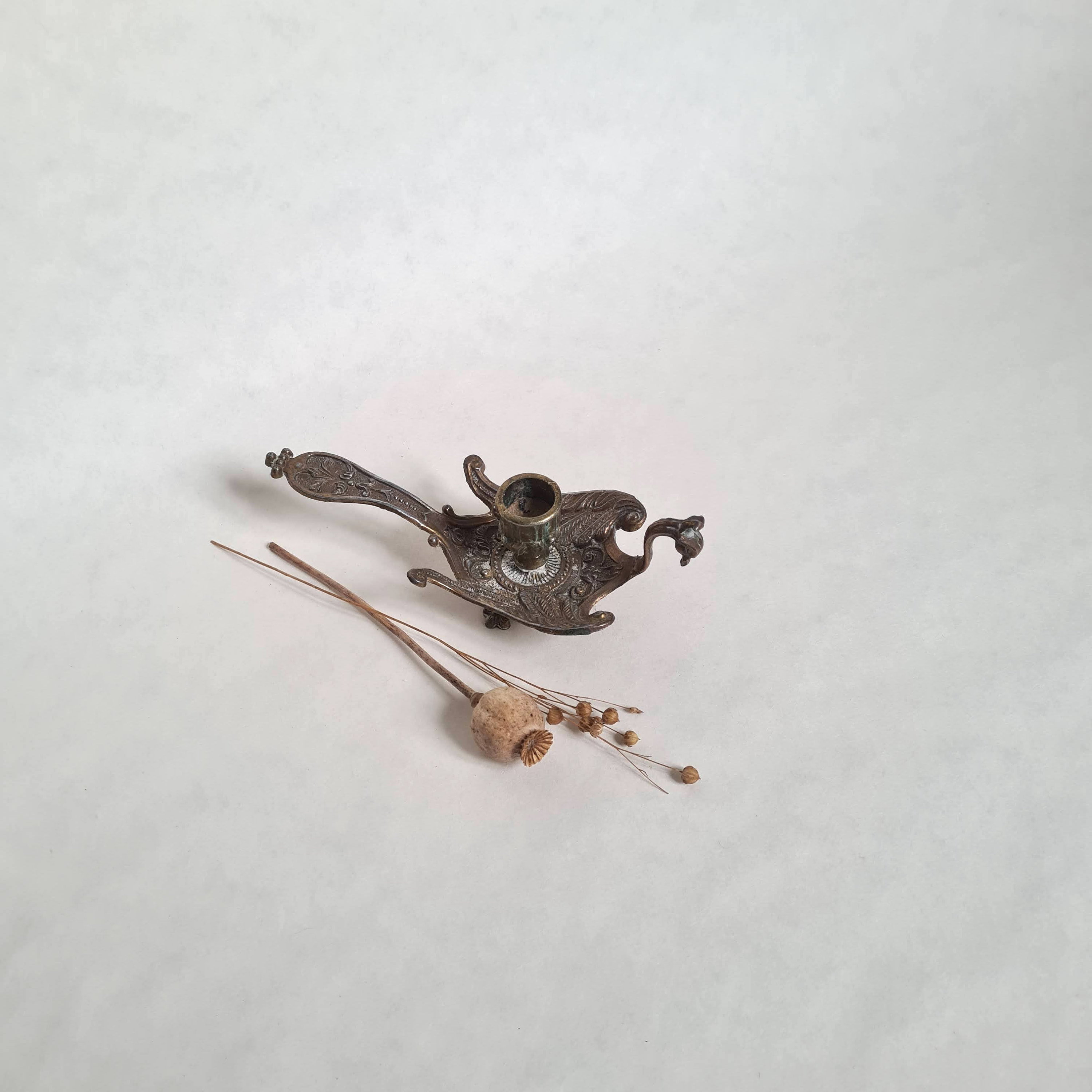 ANCIEN RAT DE cave / bougeoir en bronze - . XIX EME EUR 18,00 - FR