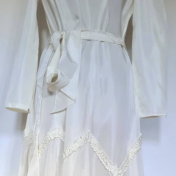 Vintage robe de mariée mariage fiançailles cérémonie tenue ceinture à nouer manches longues ivoire fait main années 50 France blanc mode