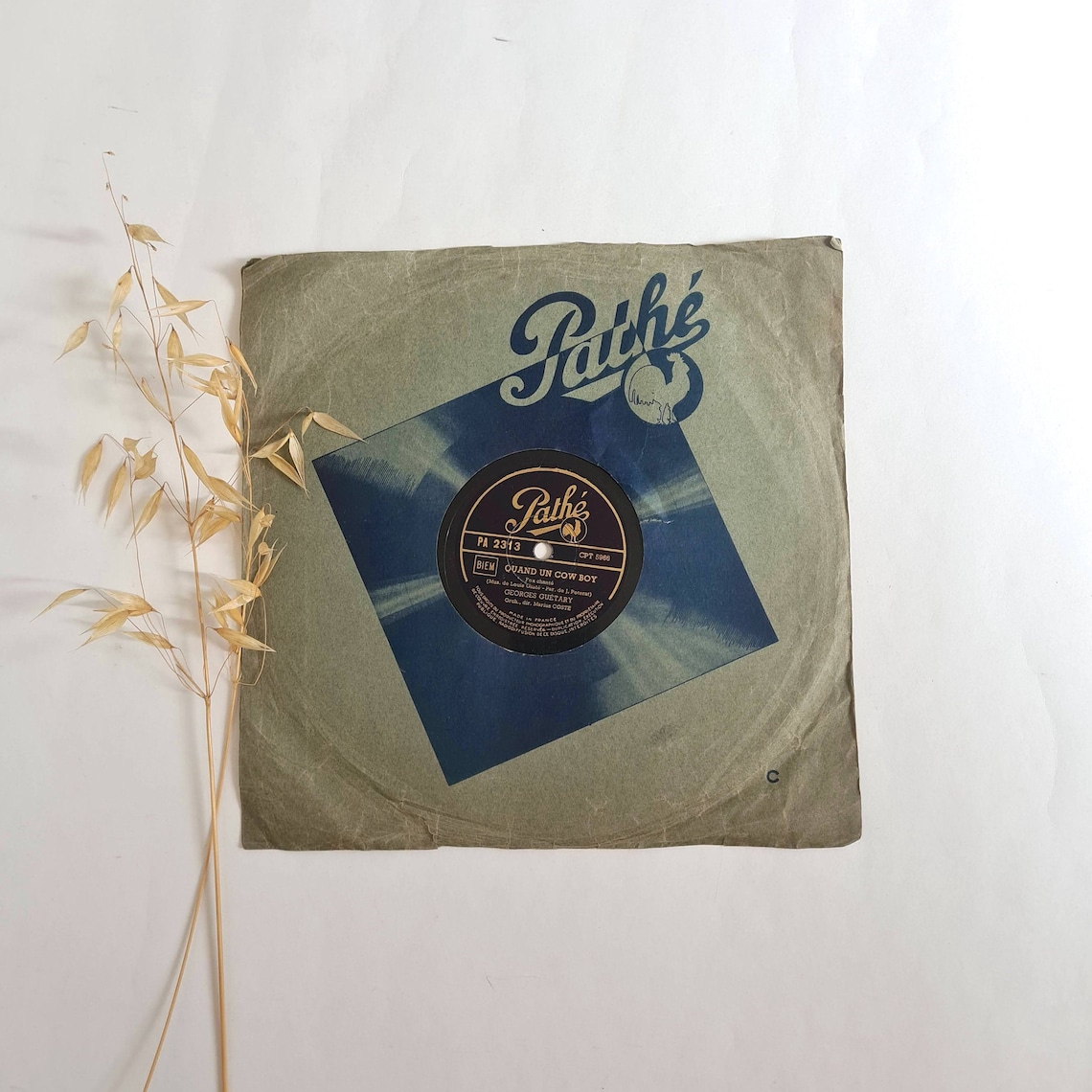 Vintage disque vinyle/Georges Guethary "Quand Un Cow Boy" et ""A Honolulu" 78 tours/chanson française/Pathé/rumba chantée fox chanté 1945, foto 1 di 5