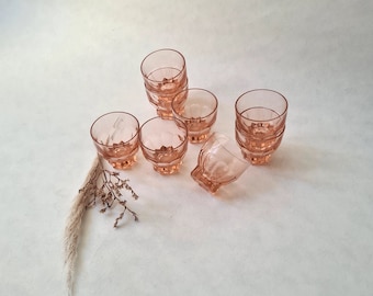 Vintage pink glasses set of 8 / made in France French / old retro 50s / aperitif liqueur digestif / table party reception classic chic