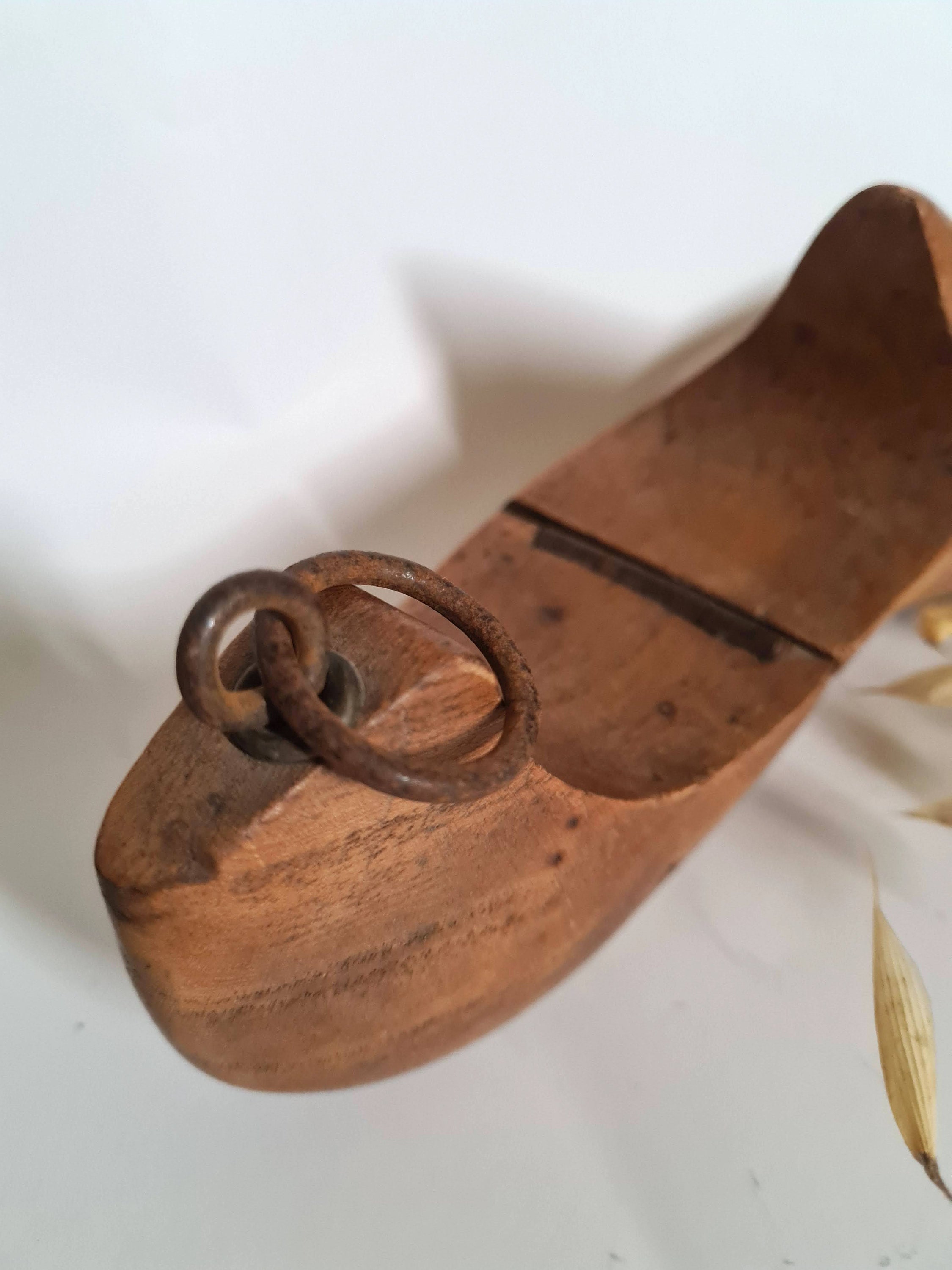 Ancien Embauchoir En Bois Pour Enfant – Outil De Cordonnier Vintage