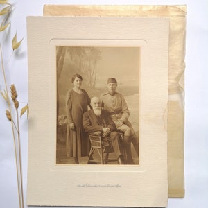 Vintage photographie albuminée papier cartonné rigide photo famille art collection noir blanc photographe Vollenweider éditeur suisse